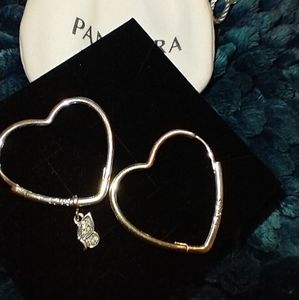 Asymmetrical heart earrings with butterfly